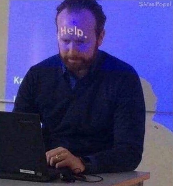 3. Когда понимаешь, что твоя презентация на другой флешке, которую ты оставил дома