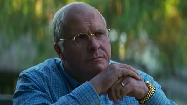 1. Christian Bale'in oyunculuktaki mükemmel becerisi sayesinde ''Vice'' filmini çekerlerken kalp krizi geçiren yönetmen Adam McKay'in hayatı kurtulmuş.