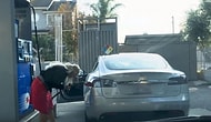 Tesla Aracına Benzin Koymaya Çalışan Kadın