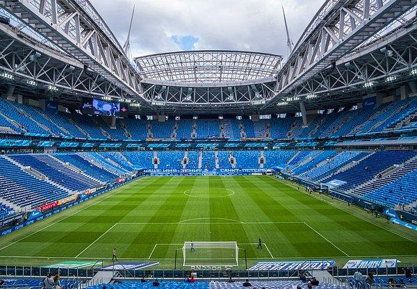 Zenit’e ev sahipliği yapan Saint-Petersburg Arena’nın mimarlığını bir çok stattın mimarı olan Kish Kurokawa tarafından tasarlanmış. 68.134 kişi seyirci kapasiteli stadın UEFA Stadyum Klasmanı'nda 5 yıldızı bulunuyor.