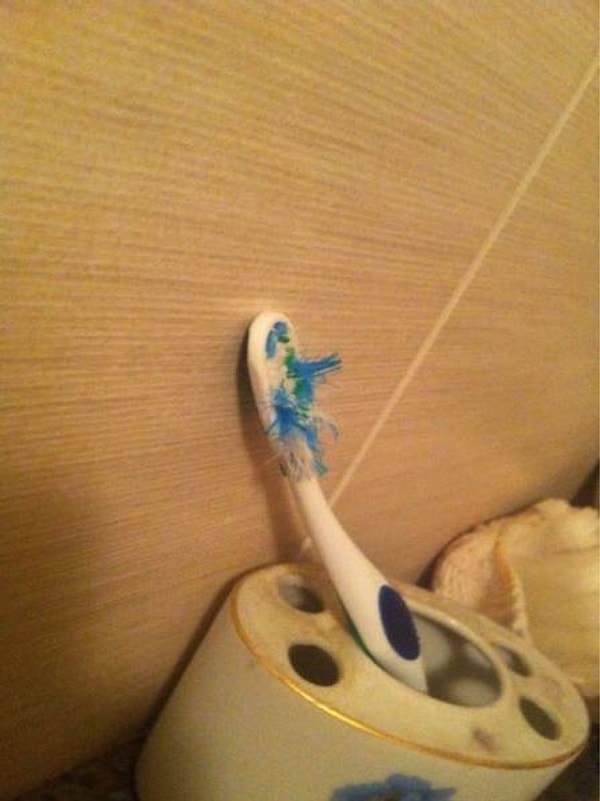 12. Зачем вообще чистить зубы, если ты чистишь их вот этим?