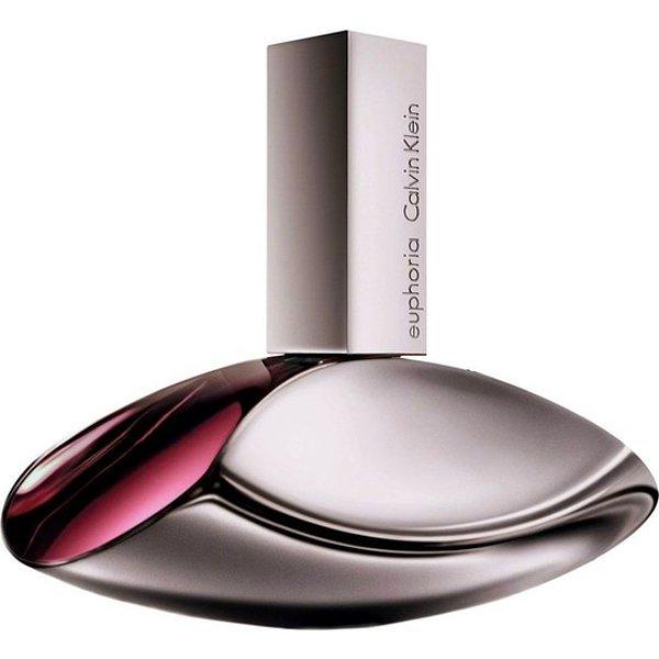 10. Her zaman kokusuyla büyüleyen sevdikleriniz için; Calvin Klein Euphoria 100 ml kadın parfüm.