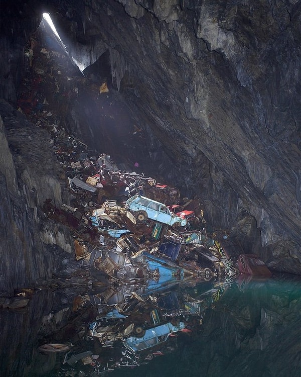 2. "Оставшиеся позади"