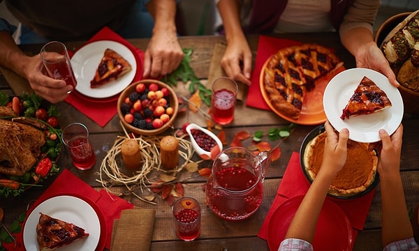 8. Вы начинаете есть больше, если пытаетесь ограничить себя в еде?