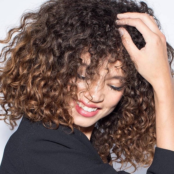 7. Густые, блестящие волосы