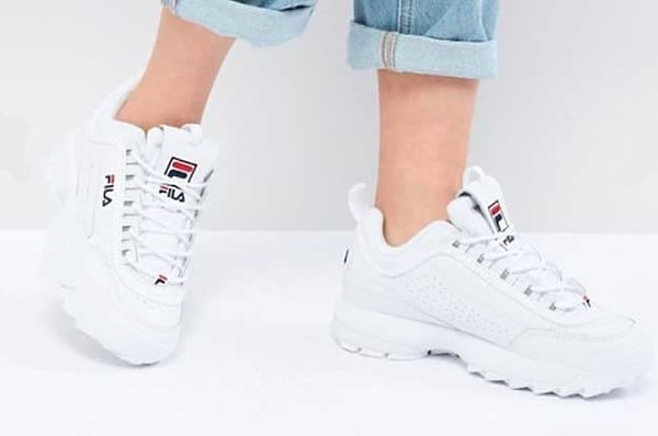 2. А что насчет этих "уродливых" кроссовок, которые свели мир с ума?