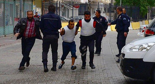 15. 12 Şubat | Adana'da bir sapık, sokak düğünü sırasında evde uyuyan 4,5 yaşındaki çocuğa tecavüze kalkıştı. Linç edilmek istenen tecavüzcüyü polis kurtardı.