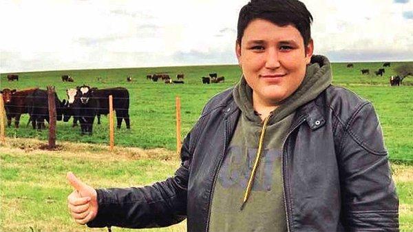 21. 12 Mart | Mehmet Aydın 'Çiftlik Bank' sayesinde binlerce kişiyi dolandırarak yurt dışına kaçtı.