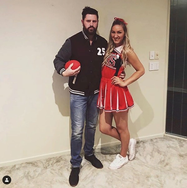 3. К сожалению, в возрасте 9-ти лет ребята потеряли связь, так как их семьи жили в разных частях штата Виктория.