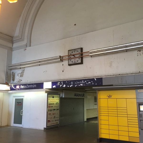 11. Лучше места для часов просто не нашлось