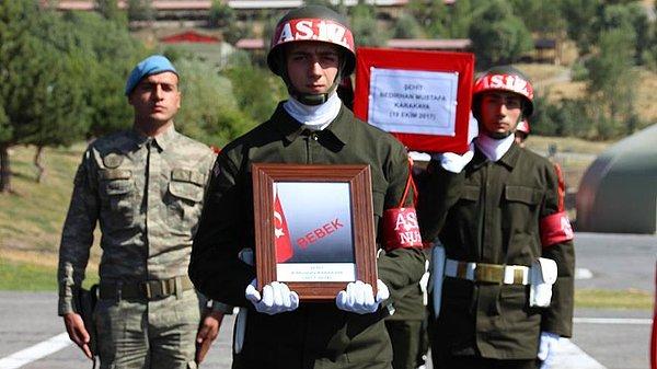 50. 31 Temmuz | Hakkari'nin Yüksekova ilçesinde PKK'lı teröristlerce yola tuzaklanan el yapımı patlayıcı infilak etti. Patlamanın gerçekleştiği sırada astsubay eşini ziyarete gittiği üs bölgesinden evine dönen Nurcan Karakaya ve 11 aylık Mustafa Bedirhan Karakaya hayatını kaybetti.