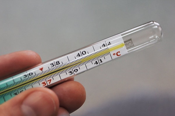 6. Если градусник показывает температуру в 15 градусов. Сколько градусов покажут 3 таких градусника?