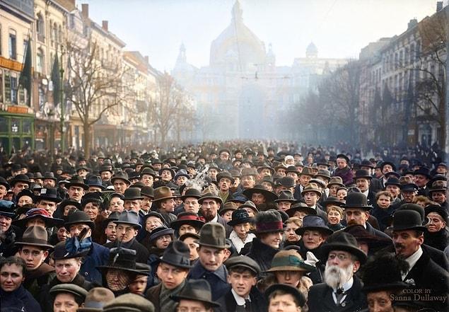 11. 100 years ago! Citizens turning out to celebrate the end of World War I...