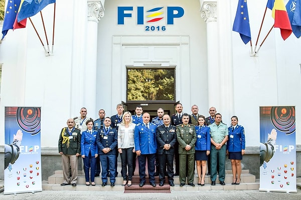 7. В какой сфере работает международная организация FIEP?