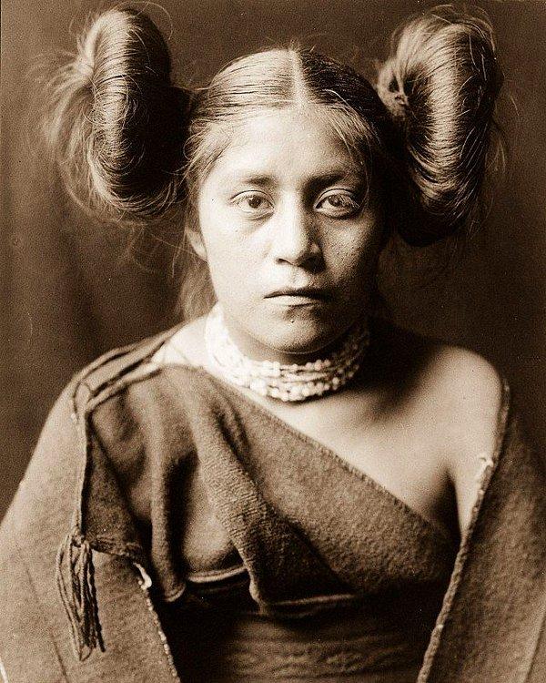 19. Pueblo yerlilerinden bir Tewa kızı, Kuzey Amerika, 1906