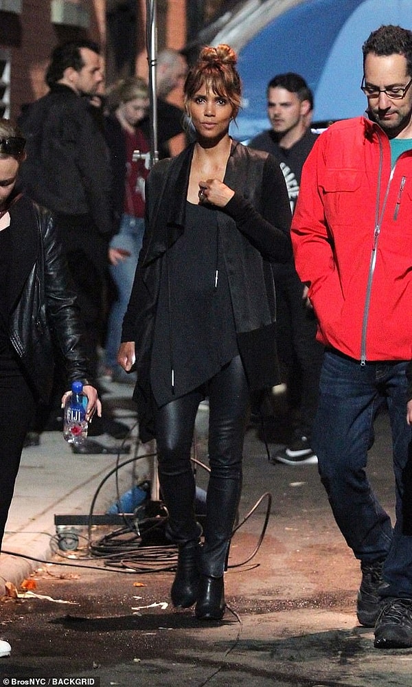 3. Актриса играет давнюю подругу Джона Уика, Софию. Обе собаки принадлежат ей и напоминают о ком-то важном, кого больше с ней нет.