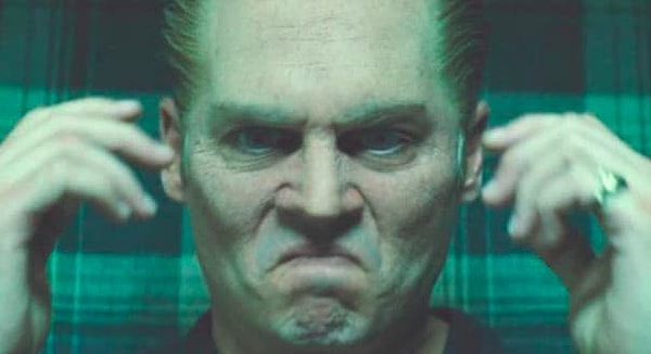 12. Омерзительное чувство, когда провод наушников-вкладышей за что-то цепляется и они вылетают из ушей