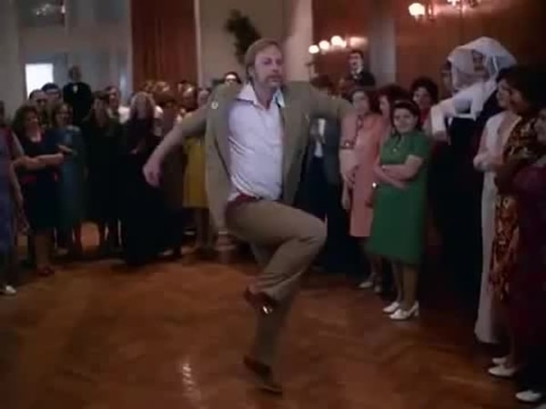 4. Тут просто какая-то умопомрачительная дискотека! В каком фильме был снят этот эпизод?