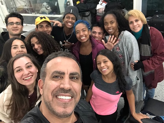 Haluk Levent Buna da El Attı: Atatürk Havalimanı'nda Mahsur Kalan Dansçılar Ülkelerine Dönüyor