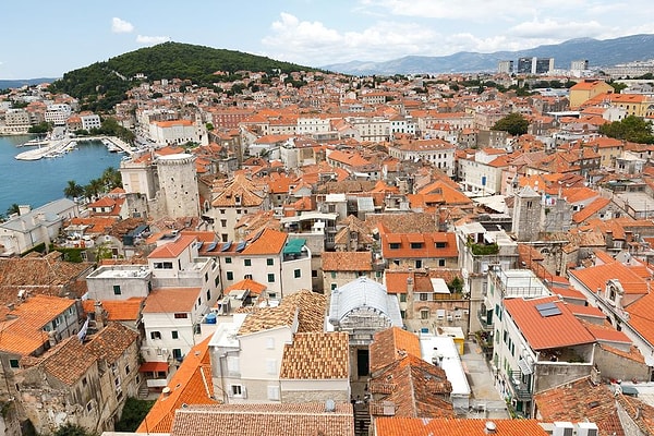 7. Где расположен древний город Сплит?