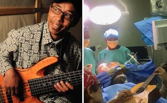 Cerrahlar Beyninden Bir Tümör Aldığı Sırada Gitarını Çalmaya Devam Eden Afrikalı Sanatçı