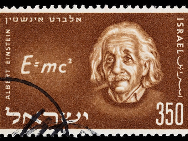 1. Альберт Эйнштейн завалил математику в школе