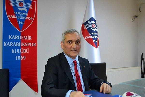 Karabükspor Başkanı Mehmet Yüksel, “Eski teknik direktörümüz Ünal Karaman’ın 1 milyon 635 bin TL alacağı varmış. Biz bunu konuşarak uygun bir dille 200 bin TL’de helalleştik ve alacağından fedakarlık etti” diye konuştu.
