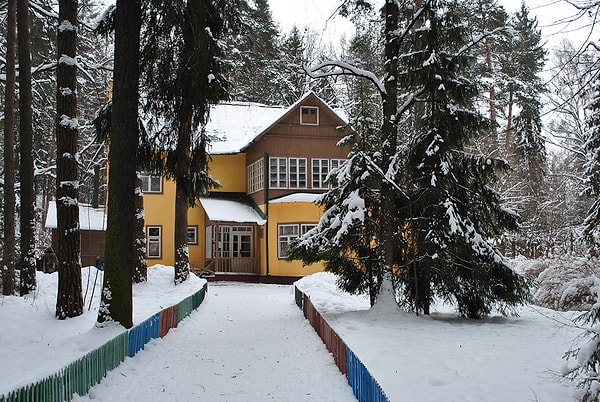 7. Какое место называют "Поселком писателей"?