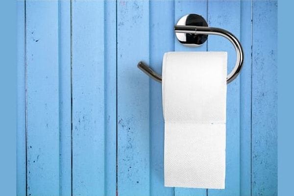 1. Как вы вешаете туалетную бумагу?