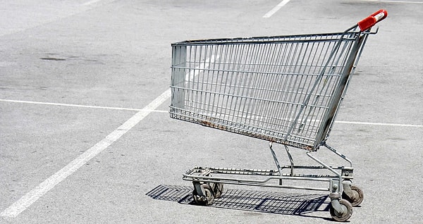 3. Вы когда-либо оставляли тележку на парковке?