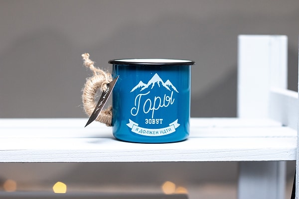 5. Модная жестяная кружка