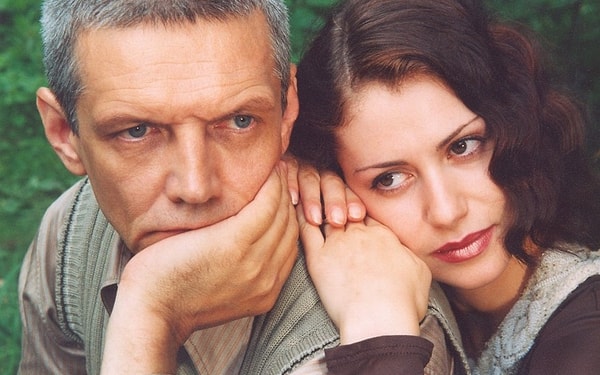 Вы либо роман не читали вообще, либо у вас проблемы с памятью. Может быть, вы плохо сосредоточились? Попробуйте снова!