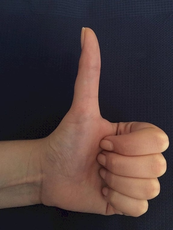 9. Это СОВЕРШЕННО ПРЯМОЙ ПАЛЕЦ!