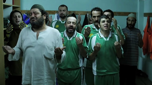 46. Çakallarla Dans