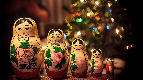 Вы обладаете русским менталитетом лишь наполовину... Вам близка духовная система ценностей нашего народа, но в каких-то моментах окружающий мир вы воспринимаете далеко не так, как "типичный русский человек"