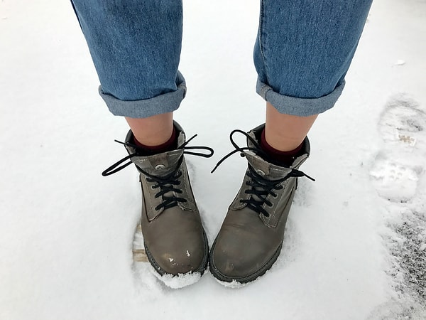 9. Зима - повод попрощаться с любимыми укороченными штанами (ну у нормальных людей)