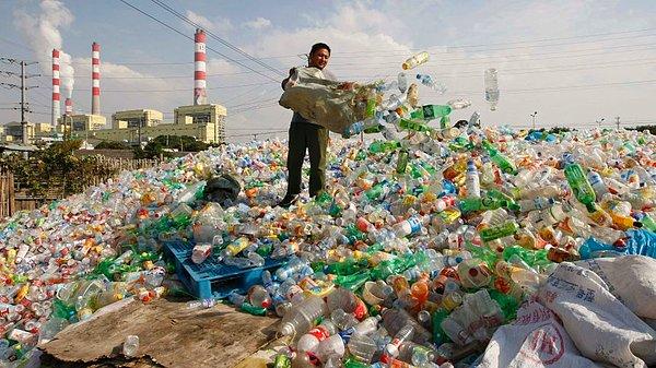 Çin İngiltere'nin bir yılda ürettiği çöplerin üçte ikisini alıyordu.