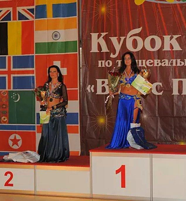 Yetenek derken, onaylanmış bir başarıdan söz ediyorum. Anastasia 2011 yılında gerçekleşen Dünya Oryantal Yarışmasında şampiyonluk kazanmış.