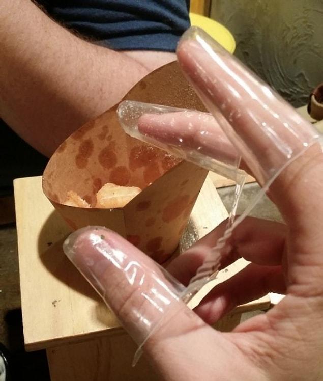 10. Plastic finger covers to prevent the greasy finger after eating chips.