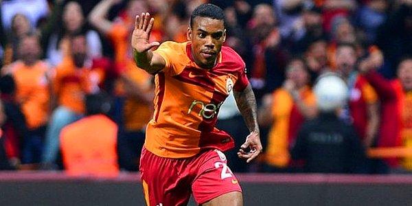 Galatasaray'da 55'i 11 olmak üzere 78 maça çıkan Rodrigues 12 asist ve 16 gollük katkı yaptı.