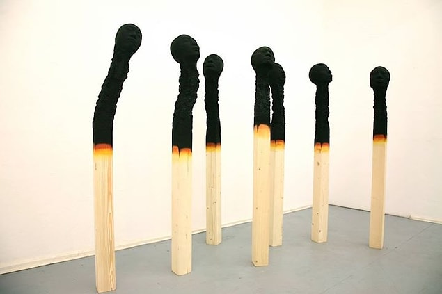 16. "Matchstick Men" (Kibrit Adamlar). Bu sanat eserinin yorumu size ait. Ne düşünüyorsunuz?