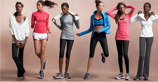17. Spor kıyafetleri giyin ama spor yapacağınız için değil, rahat oldukları için.
