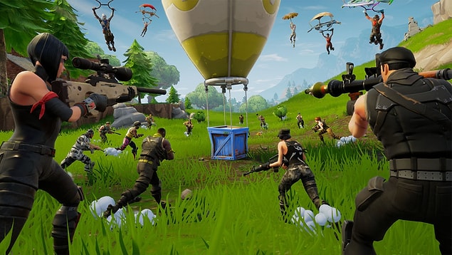 1 yılda 200 milyondan fazla oyuncu tarafından oynanan Fortnite, oyun tarihinin en fazla kazanan ve en çok oyuncuya sahip oyunu haline geldi!