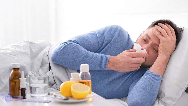 Grip enfeksiyonunun ateş, öksürük, boğaz ağrısı, kas ağrıları, baş ağrısı ve yorgunluk gibi belirtilerini hepimiz çok yakından tanıyoruz! Peki ama tüm bunlar sırasında verdiğimiz mücadelede neler oluyor?