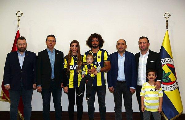 Sadık, Fenerbahçe ile 3,5 + 1 yıllık sözleşme imzaladı.