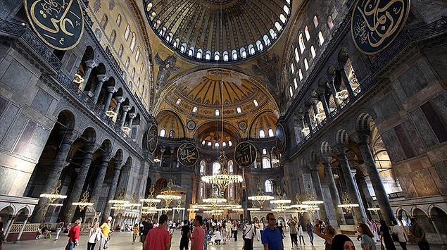 Müze yönetimi 'tepkiler' üzerine Twitter'dan açıklama yaptı: 'Gerekli incelemeler başlatıldı.'