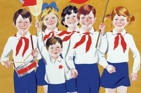 9. Что было написано на пионерском значке?