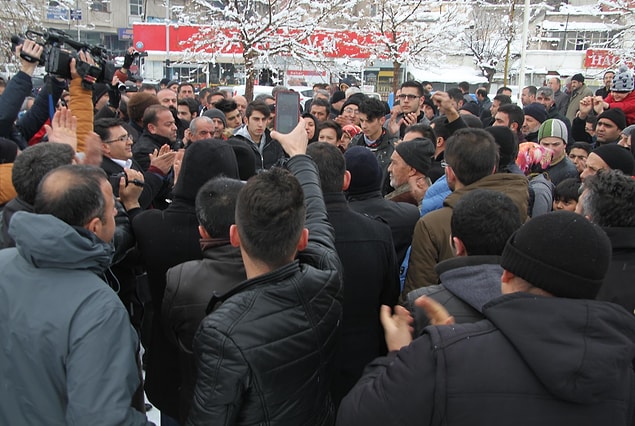 Kayseri Büyükşehir Belediyesi de yazılı bir açıklama yapılmış, olayın derin bir üzüntü yaşattığı belirtilerek şöyle denilmişti. 👇