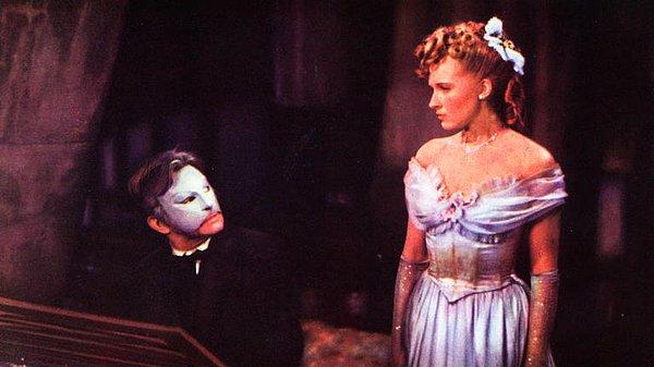 9. Operadaki Hayalet / 1943 (The Phantom of the Opera)