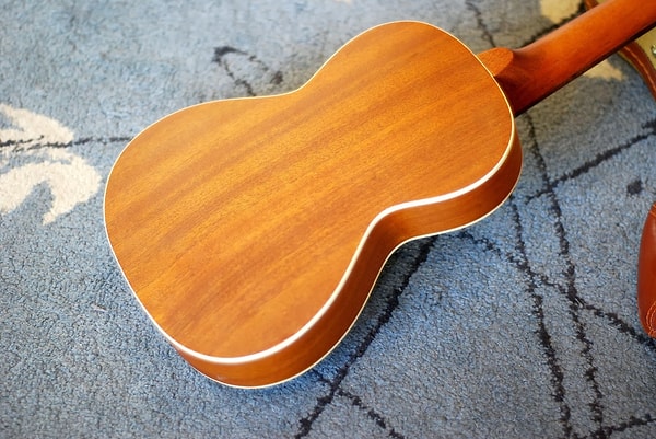 8. Сколько (обычно) струн у укулеле?